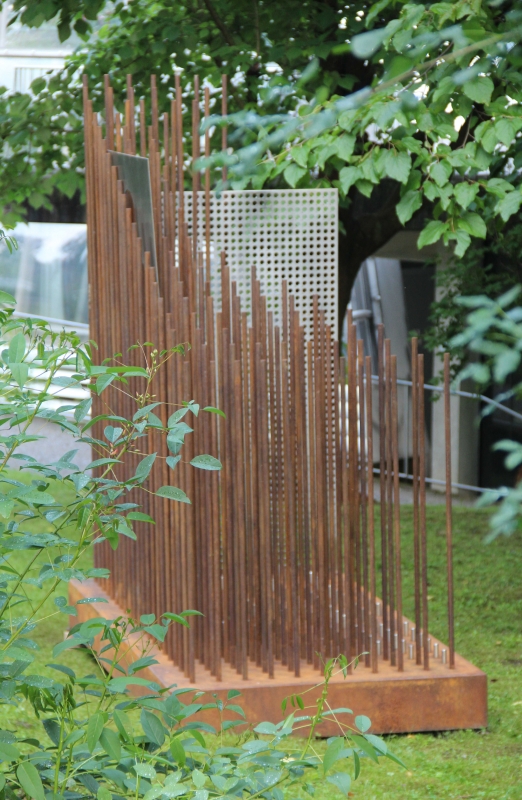 Metall, Stahl, 2-teilig
230 x 230 x 120 cm 350 kg
Botanischer Garten der Universität Graz
